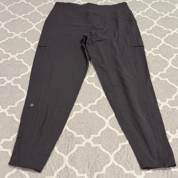 lululemon athletica Dark Charcoal Run on Jogger Sz 10 - Picture 5 of 5